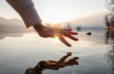 Meditacion mindfulness retiros online y presencial en yoga arya tara lleida