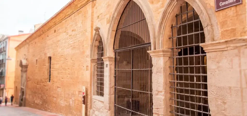 Parador Lleida cena solidaria ARYA TARA Reforesta