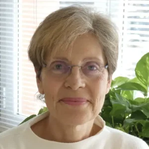 Anna Puigdellívol, profesora de yoga consciente e instructora de meditación